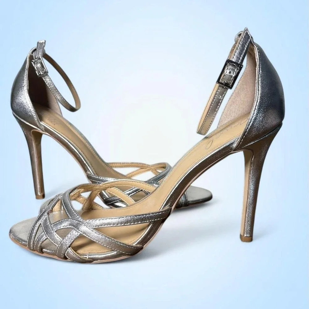 Badgley Mischka Silver Peep Toe Strappy Heeled Sandal